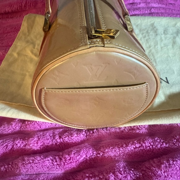 Louis Vuitton Monogram Vernis Bedford Bag
Authentic - Picture 12 of 17